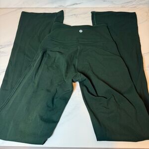 Forrest green lululemon flare leggings
